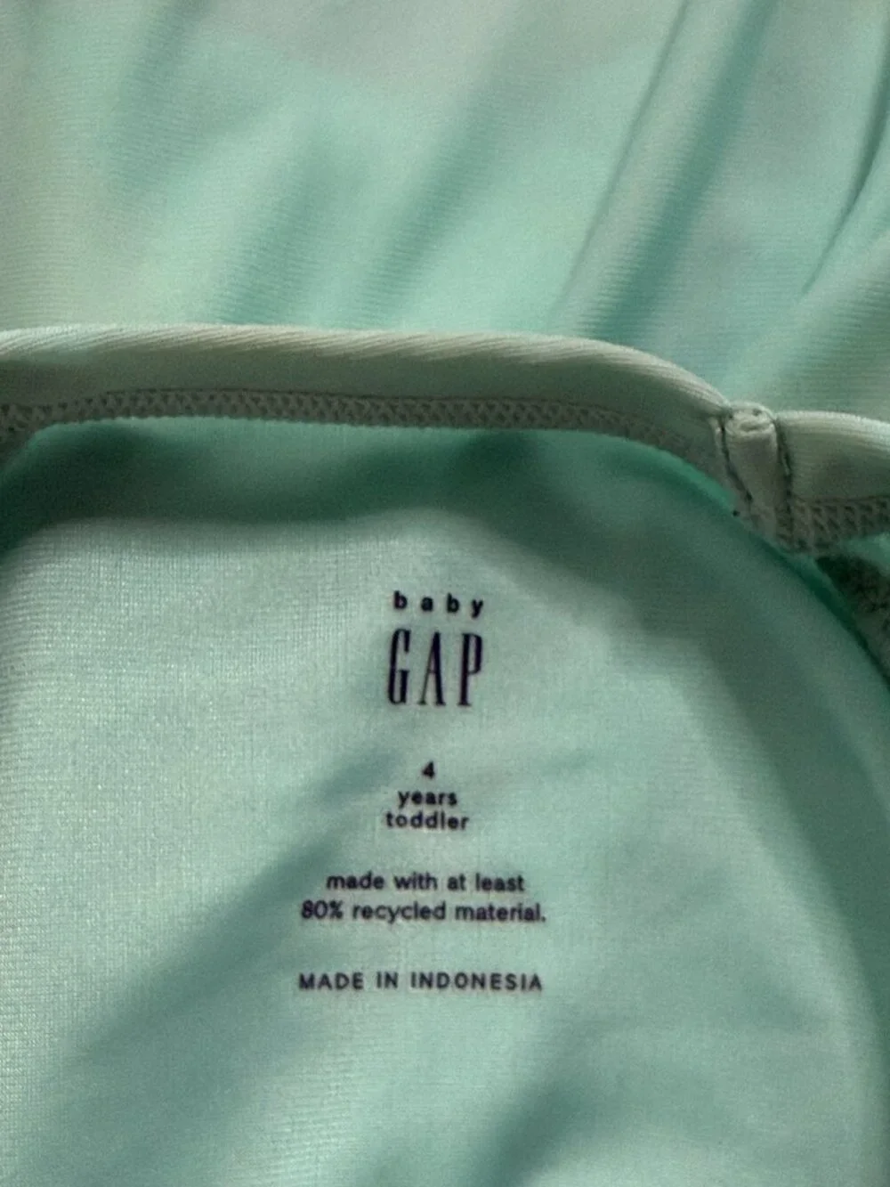 Baby GAP long sleeve rashguard boys 4T 3D shark tropical beach summer vacation